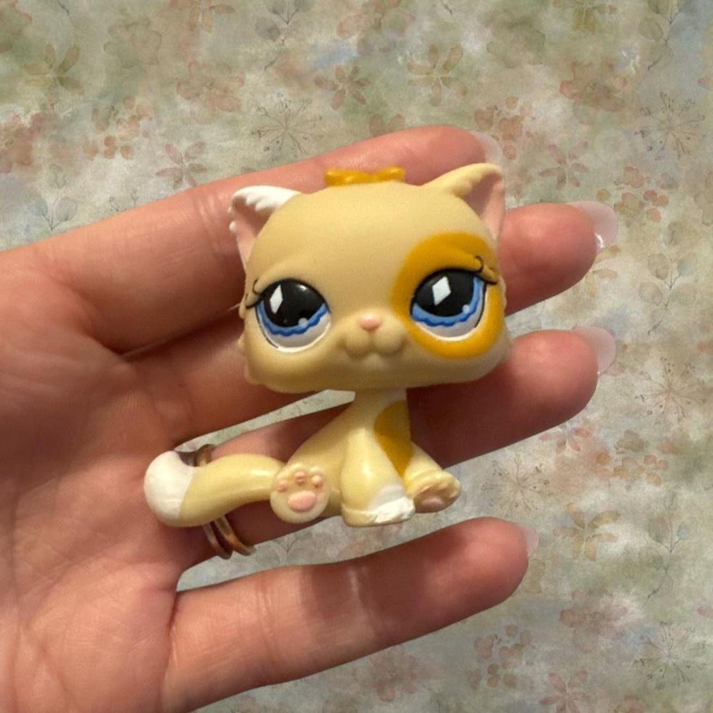 LPS 521 Persian Cat Orange Eye Patch
